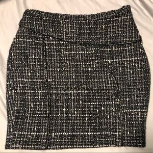 Bebe 00 black and white tweed mini skirt